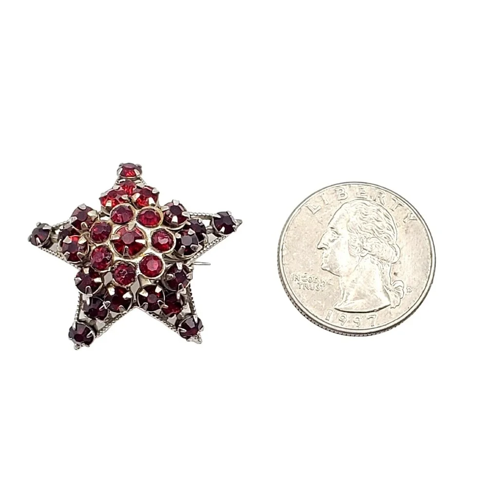 Tiny Red Glass Star Dome Brooch Rhinestone Lapel Hat Scarf Pin Silver Tone Vtg